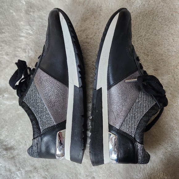 Michael Kors Shoes - Picture 3 of 6